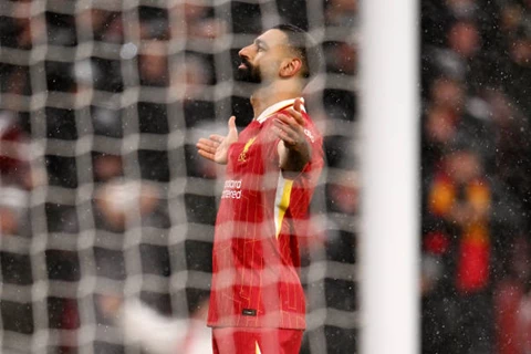 قلَّل من شأنه.. زميل محمد صلاح يقع في ورطة مع جماهير ليفربول 